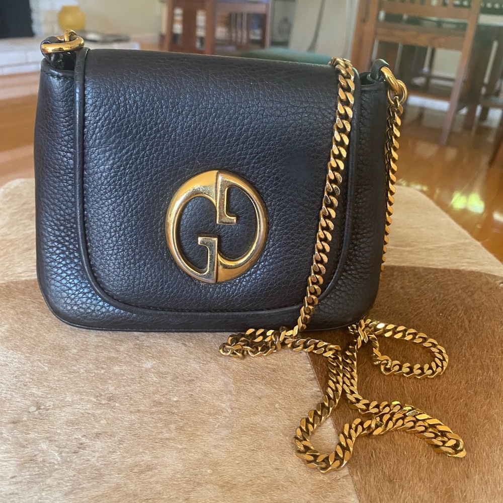 Gucci cross body bag gold chain